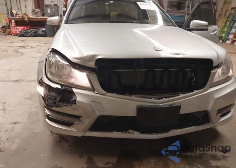 2012 Mercedes-Benz C 300 Sport 4Matic из США, поврежденный, VIN WDDGF8BB0CF910734